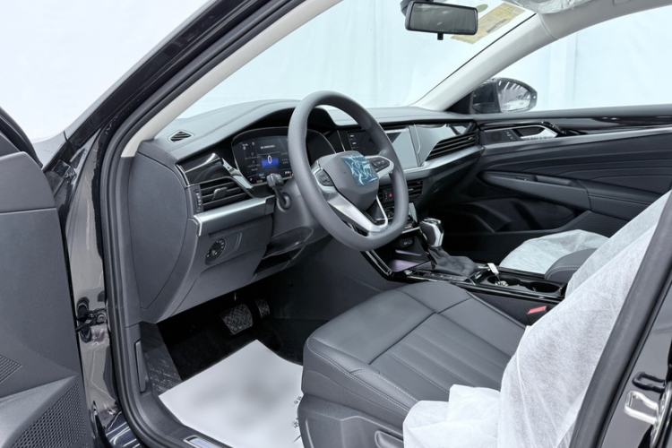 Used Volkswagen Passat New Energy 2025 430 PHEV Hybrid Business Edition Interior 2