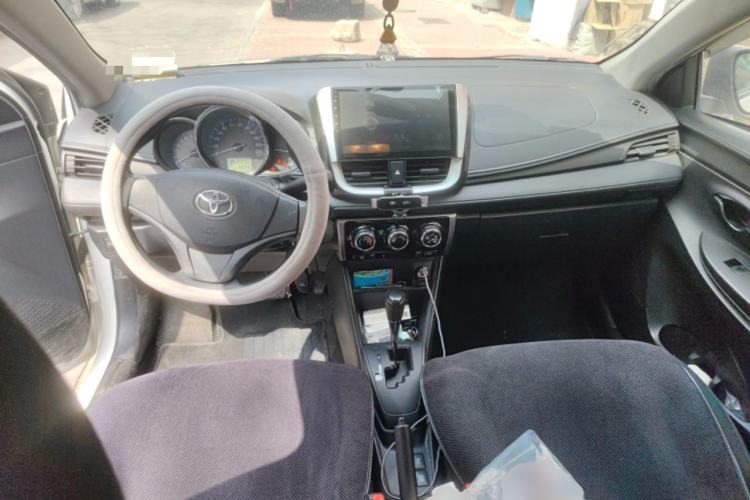 Used Toyota Vios 2017 1.5L CVT Innovation Edition Center Console