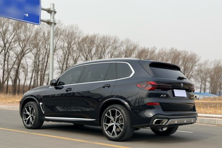 Used BMW X5 2023 xDrive 30Li Luxury M Sport Package