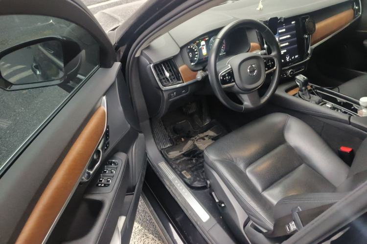 Used Volvo S90 2020 T5 Zhiyi Luxury Edition
