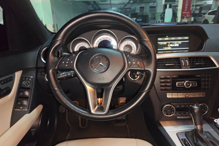 Used Mercedes-Benz C-Class 2011 C 200 Fashion Travel Edition
