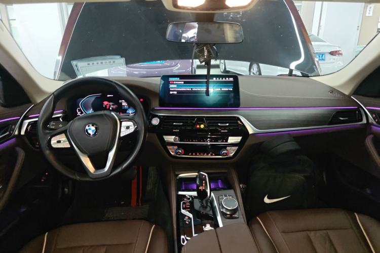 Used BMW 5 Series New Energy 2022 535Le Luxury Package Center Console