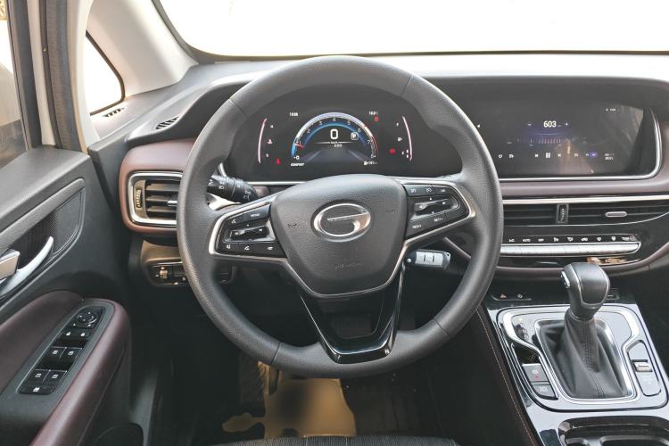 Used GAC Trumpchi M6 2023 PRO 270T DCT Elite Edition Steering Wheel