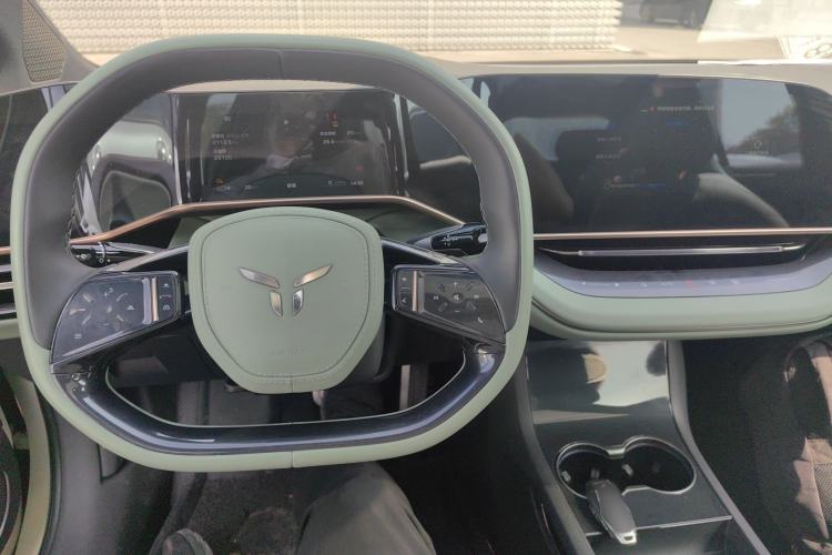 Used Hongqi EH7 2024 690 Pro Center Console