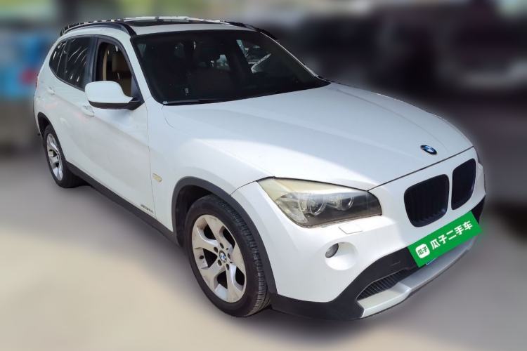 Used BMW X1 2010 sDrive18i Luxury Model Front Right 45 Deg