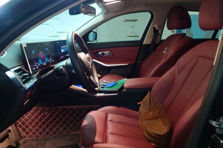 Used BMW i3 2024 eDrive 35 L
