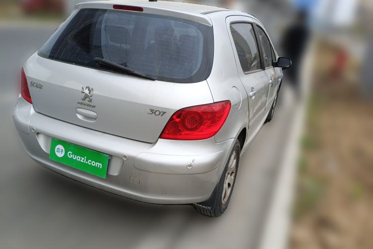 Used Peugeot 307 2012 Hatchback 1.6L Manual Comfort Edition
