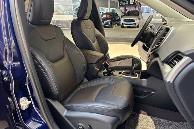 Used Jeep Cherokee 2016 2.4L Leading Edition