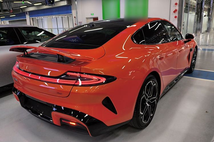 Used Xiaomi Auto SU7 2024 Four-Wheel Drive Ultra-Long Range Advanced Intelligent Driving Max Edition