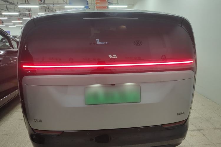 Used Li Auto MEGA 2024 Ultra Model
