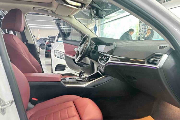 Used BMW 3 Series 2021 Second Facelift 325Li M Sport Package
