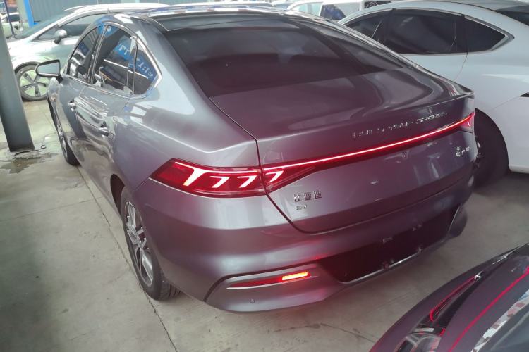 Used BYD Qin PLUS 2021 EV 400KM Luxury Model
