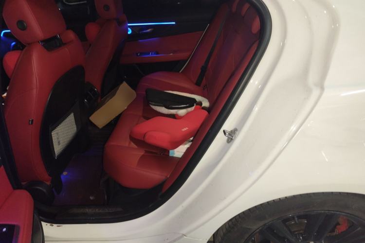 Used Jaguar XEL 2024 2.0T 250 PS R-DYNAMIC S Ebony Black Sport Edition
