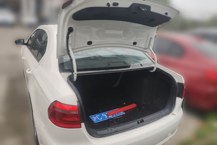 Used Volkswagen Lavida 2013 Revised Version 1.4 TSI DSG Comfort Edition Trunk