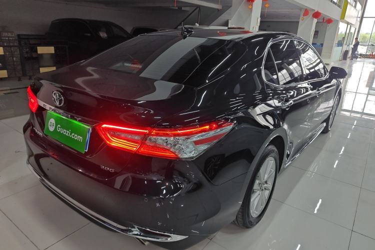 Used Toyota Camry 2023 2.0G Luxury Edition
