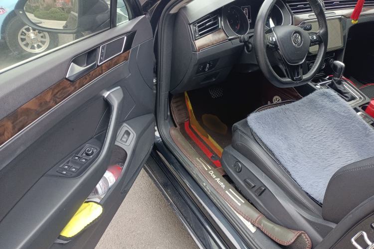 Used Volkswagen Magotan 2018 330TSI DSG Luxury Model Driver Seat