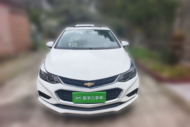 Used Chevrolet Cruze 2018 320 Automatic Pioneer Sunroof Edition
