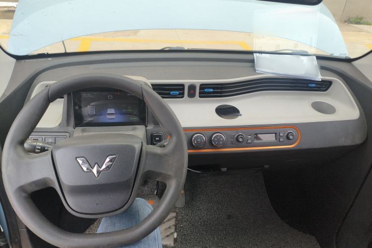 Used Wuling Hongguang MINIEV 2020 Enjoyment Model Lithium Iron Phosphate Center Console