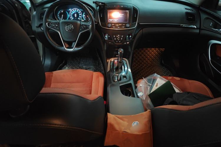 Used Buick Regal 2015 1.6T Elite Tech Model Center Console