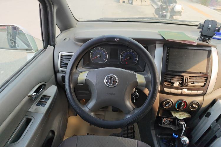 Used Dongfeng Shuaike 2014 1.6L Manual Comfort 7-Seater China IV Standard