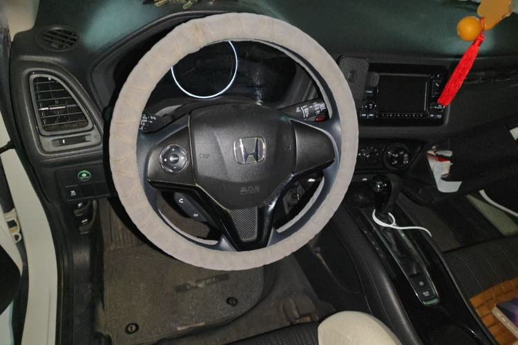 Used Honda Vezel 2017 1.8L CVT Front-Wheel Drive Pioneer Edition