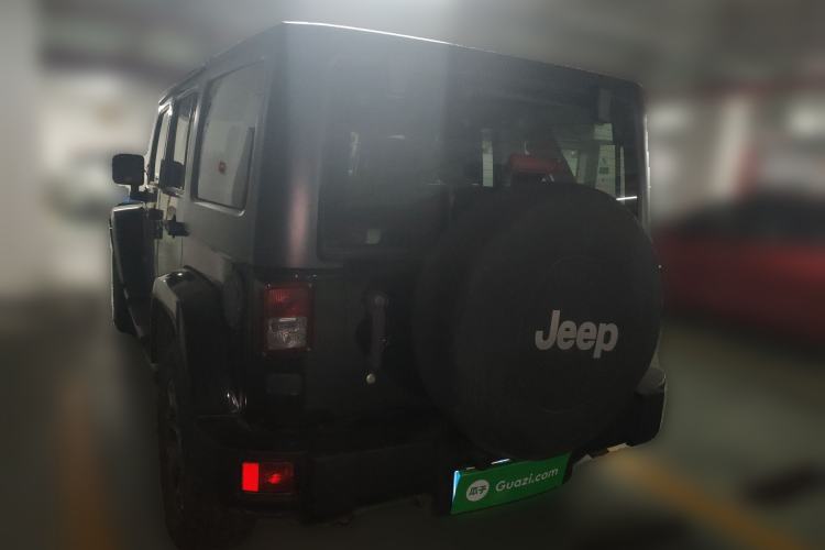 Used Jeep Wrangler 2015 3.0L Sahara Four-Door Edition

