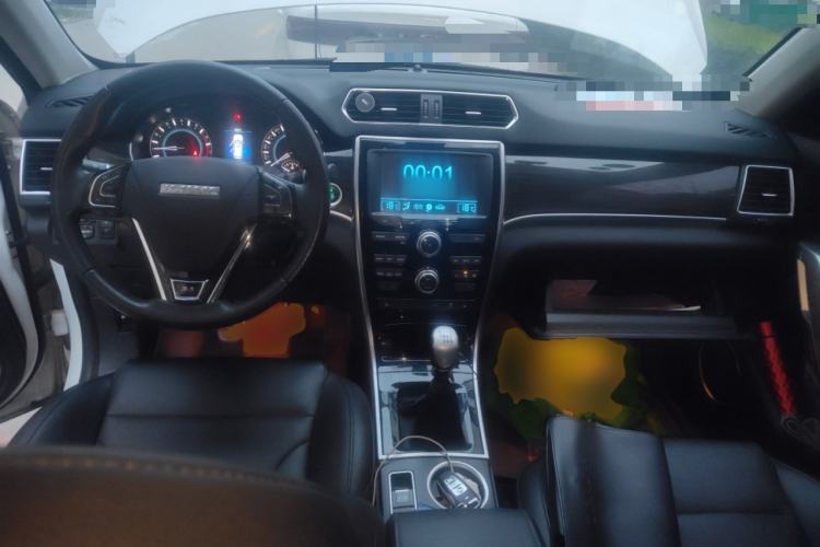 Used Haval H2 2016 Red-Label 1.5T Manual Two-Wheel Drive Luxury Model