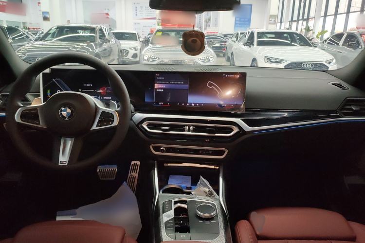 Used BMW 3 Series 2024 325i M Sport Night Edition Package Center Console