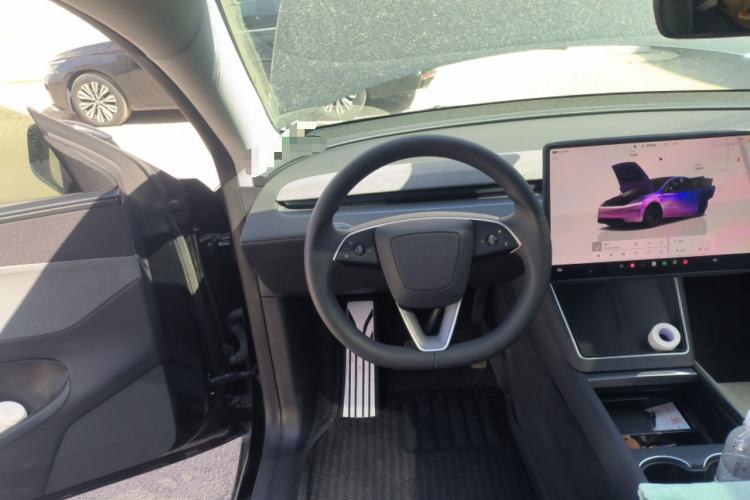 Used Tesla Model Y 2025 Rear-Wheel-Drive Version
