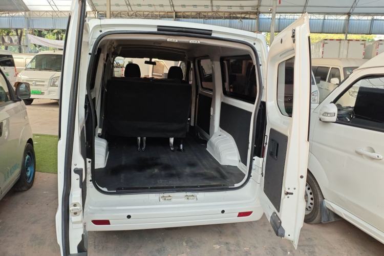 Used Chana Ruixing EM80 2025 Passenger Version Comfort Model 6 Seats 300 km Liftback Door