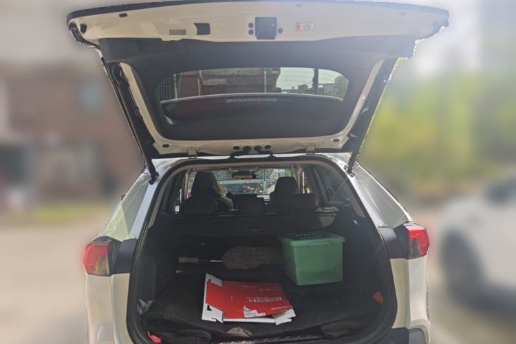 Used Toyota RAV4 2024 2.0L CVT Two-Wheel Drive Fashion Plus Edition Trunk