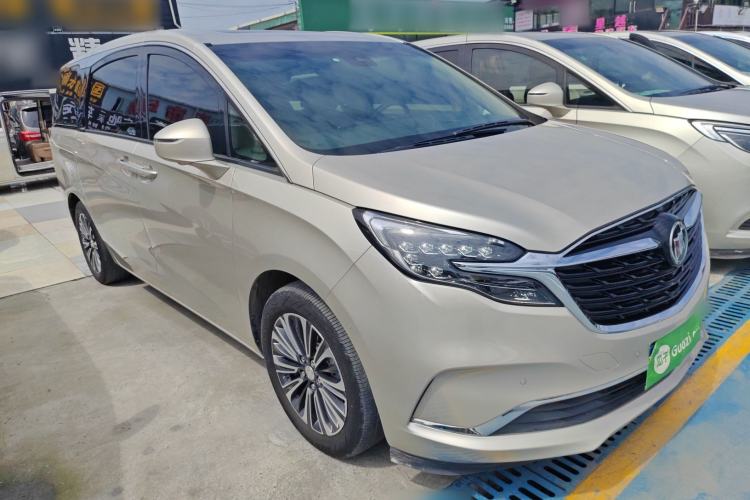 Used Buick GL8 2021 ES Landtrek 653T Luxury Model Front Right 45 Deg