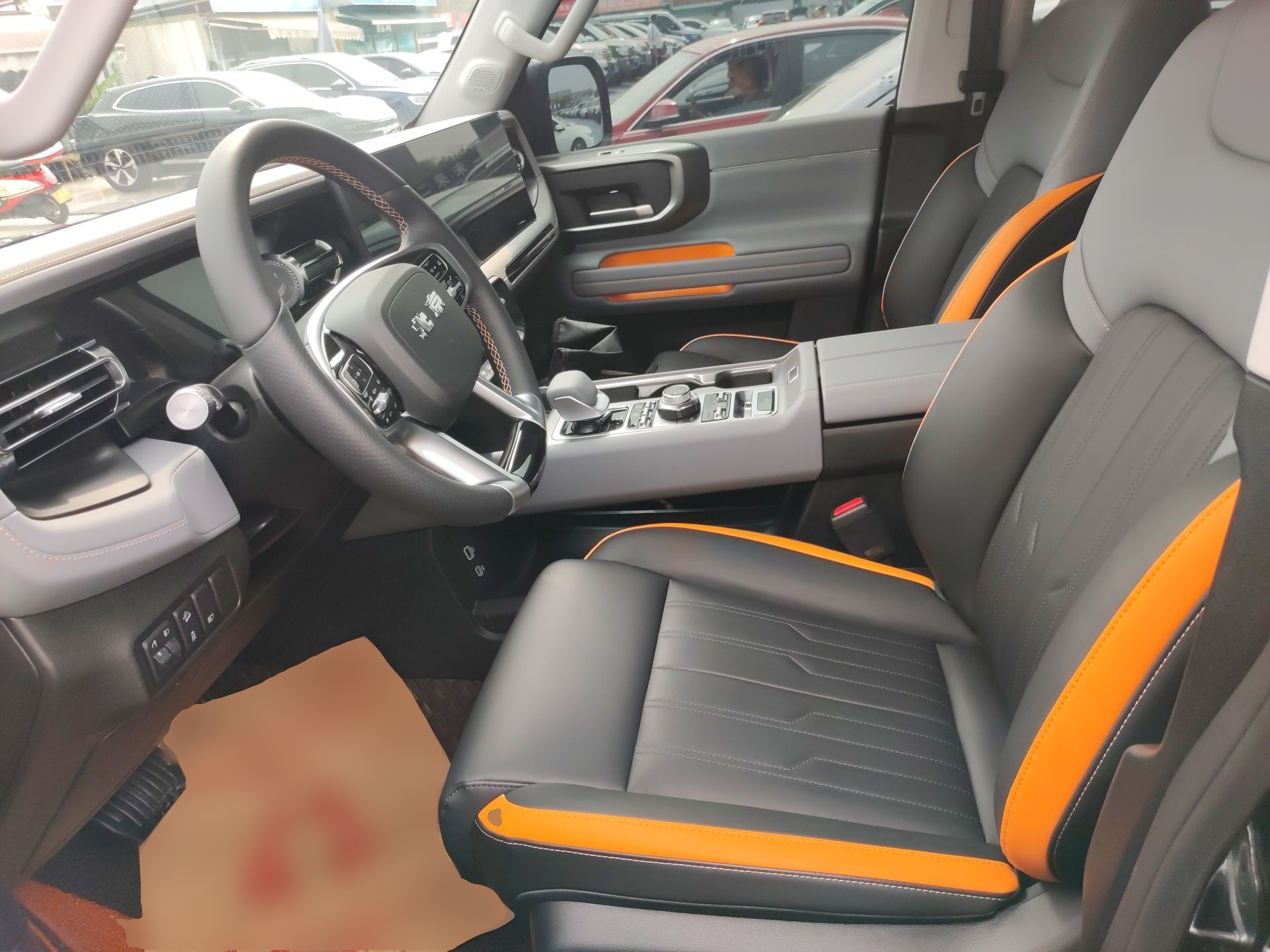 المقاعد الأمامية داخل السيارة