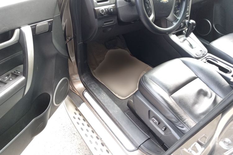 Used Chevrolet Captiva 2015 2.4L 4x4 Flagship Edition 7-Seater Driver Seat