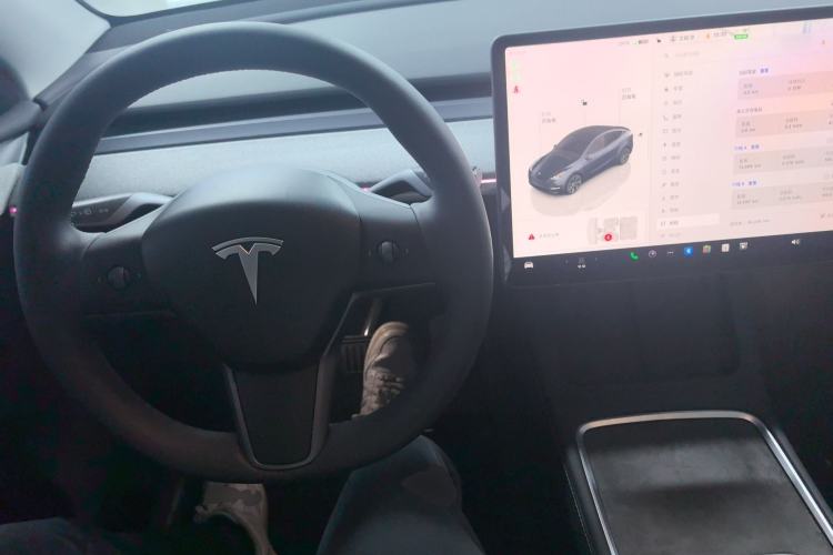 Used Tesla Model Y 2024 Rear-Wheel-Drive Version Center Console