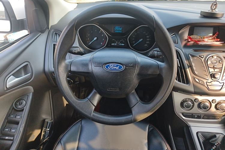 Used Ford Focus 2012 Hatchback 1.6L Manual Comfort Model
