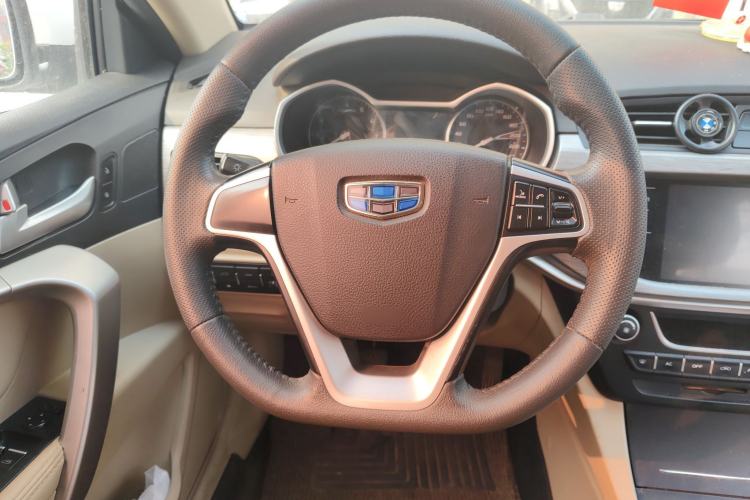 Used Geely Auto Emgrand 2017 Sedan Million Edition 1.5L Manual Luxury Model
