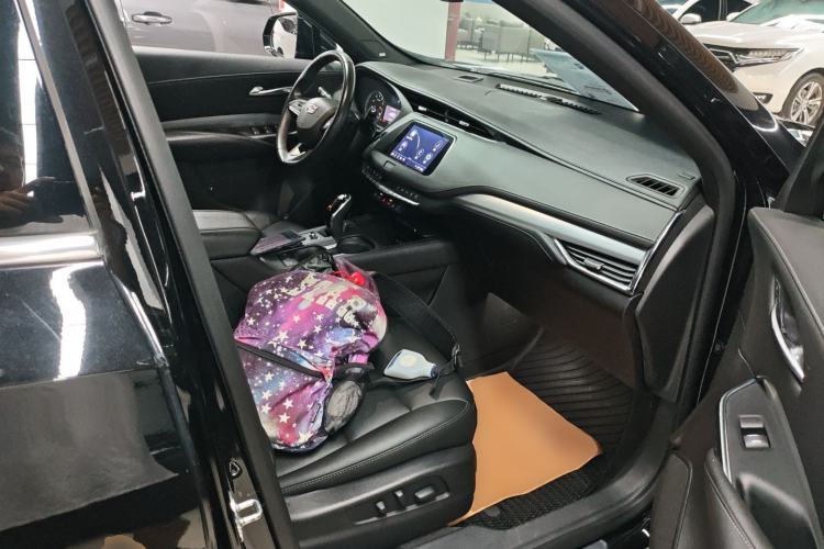 Used Cadillac XT4 2022 28T Two-Wheel-Drive Luxury Version