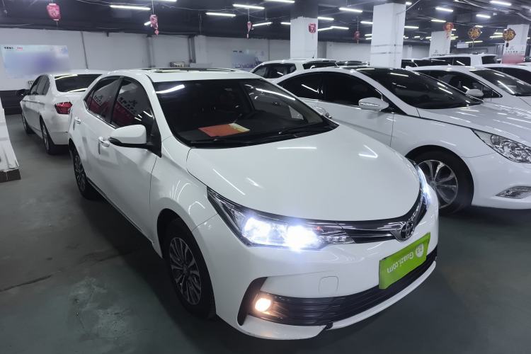 Used Toyota Corolla 2017 Revised Version 1.2T S-CVT GL-i Front Right 45 Deg