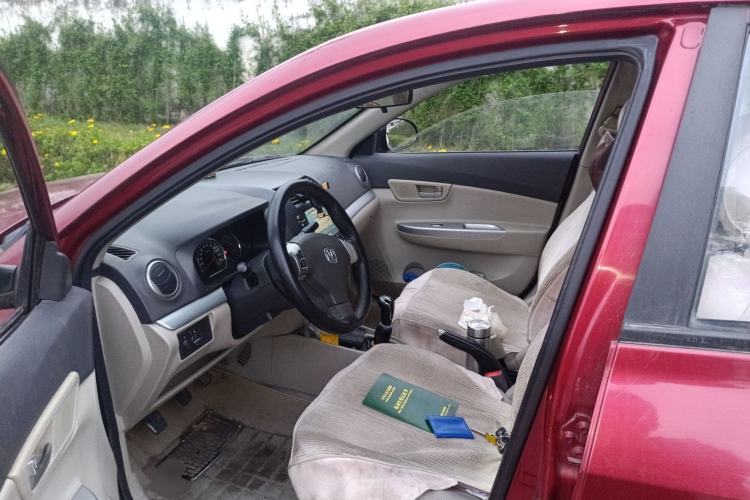 Used CHANGAN Alsvin V5 2012 1.5L Manual Dream Edition