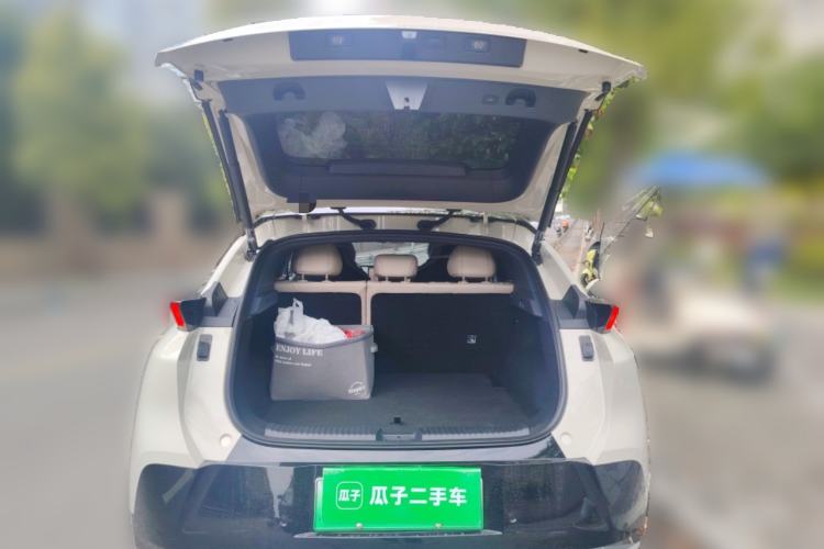 Used Lynk & Co Z20 2026 Model 430km Rear-Wheel Drive Pro Trunk