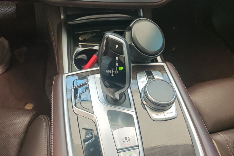 Used BMW 7 Series 2019 Updated 730Li Luxury Package Gear Lever