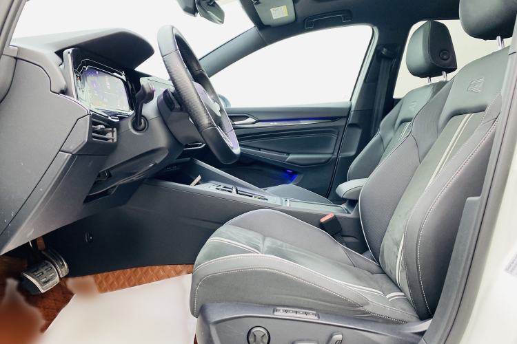 Used Volkswagen Golf 2021 280TSI DSG R-Line Interior 2