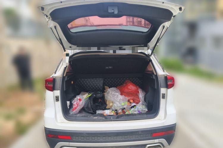 Used FAW Senya R9 2018 1.2T Manual Luxury Smart Edition
