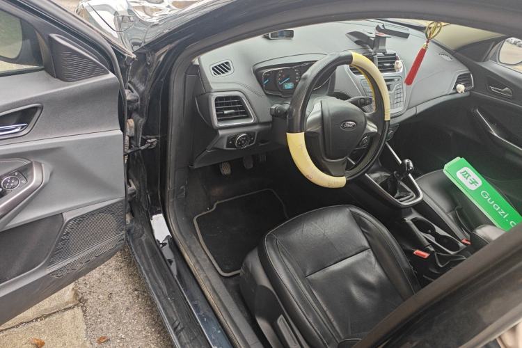 Used Ford Escort 2015 1.5L Manual Fashion Edition Driver Seat