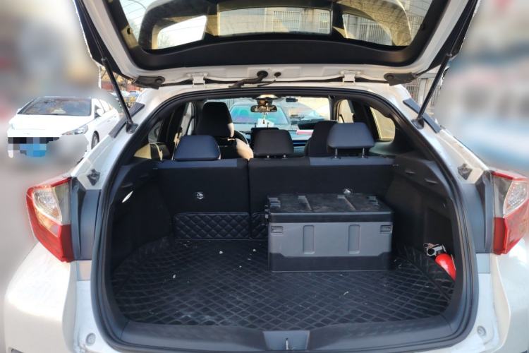 Used Toyota C-HR 2018 2.0L Leading with Sunroof China V Standard