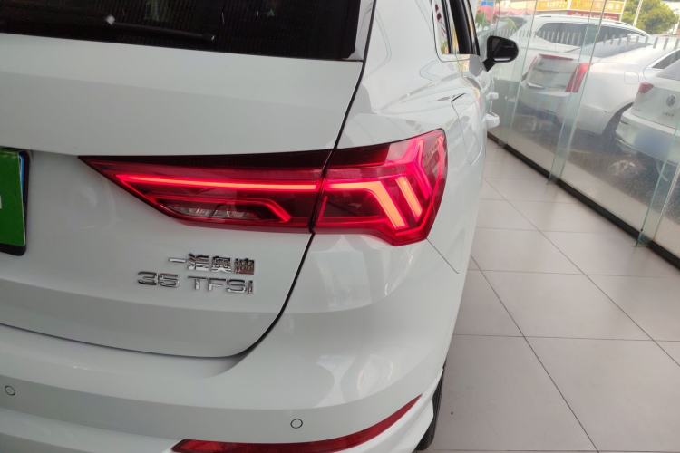 Used Audi Q3 2019 35 TFSI Advanced Dynamic Edition Right Rear Taillight