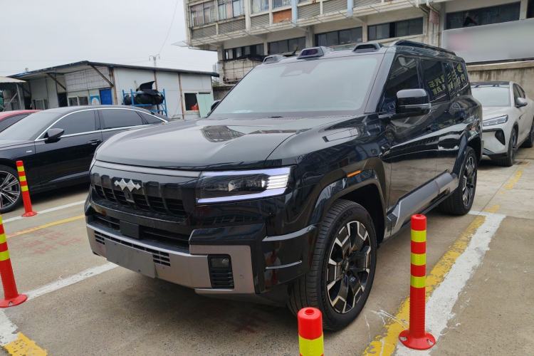 Used Formula Leopard 8 2025 Smart & Bold Luxury Version 7 Seats