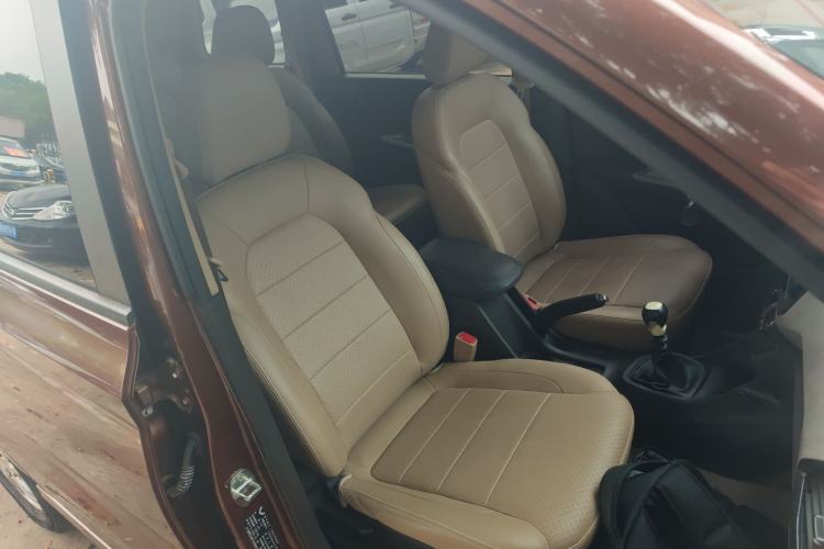 Used Wuling Hongguang 2019 1.5L S Comfort Edition China VI LAR