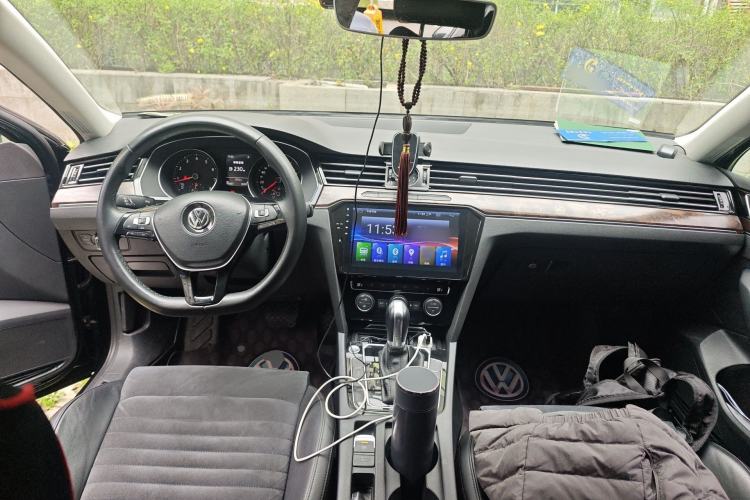 Used Volkswagen Magotan 2017 330TSI DSG Luxury Model
